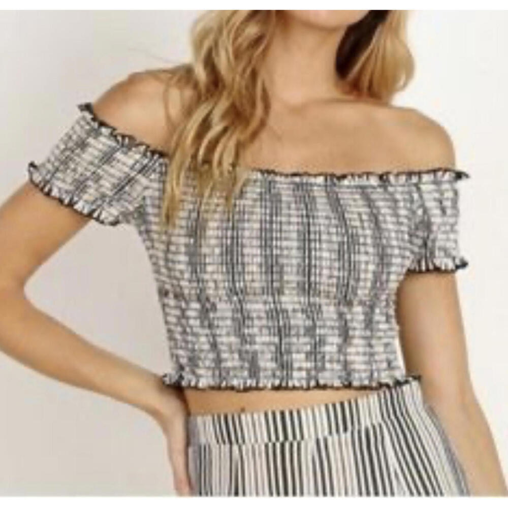 SHOW ME YOUR MUMU black and cream shirred off the shoulder crop top sz S